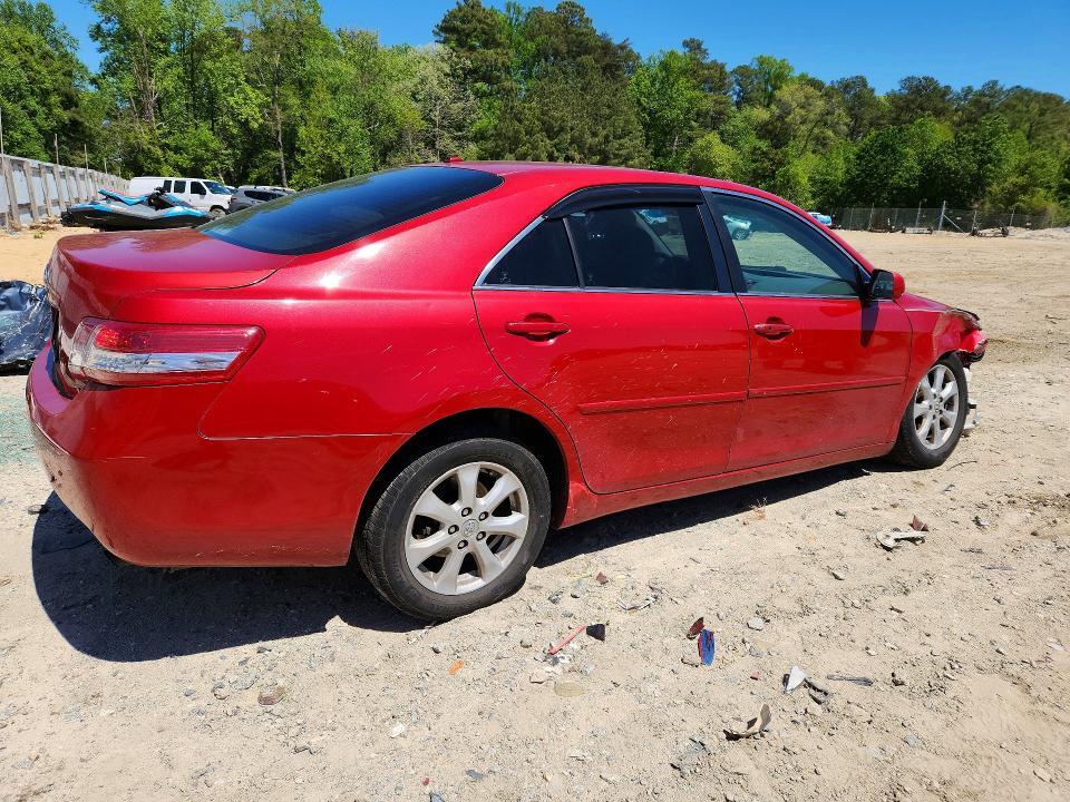2011 Toyota Camry le