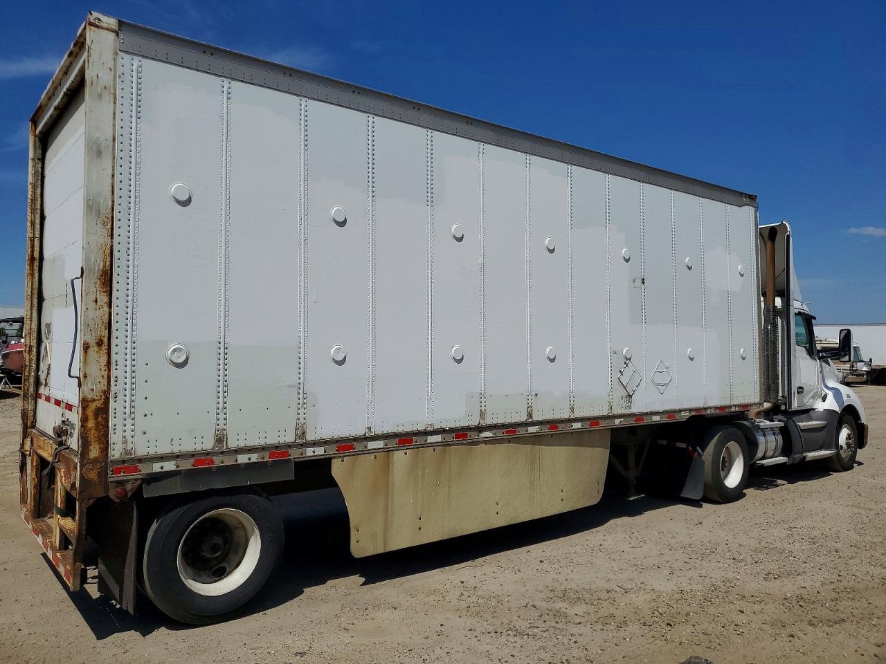 2017 Kenworth T680 Semi Truck