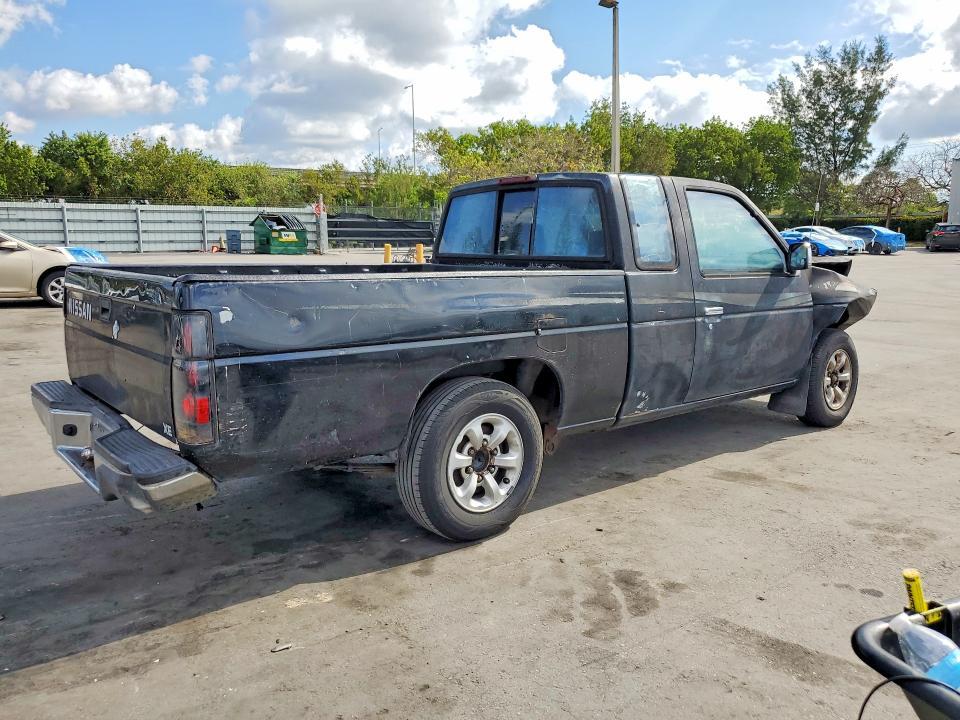 1996 Nissan Truck XE