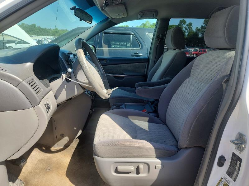 2009 Toyota Sienna le 8-passenger
