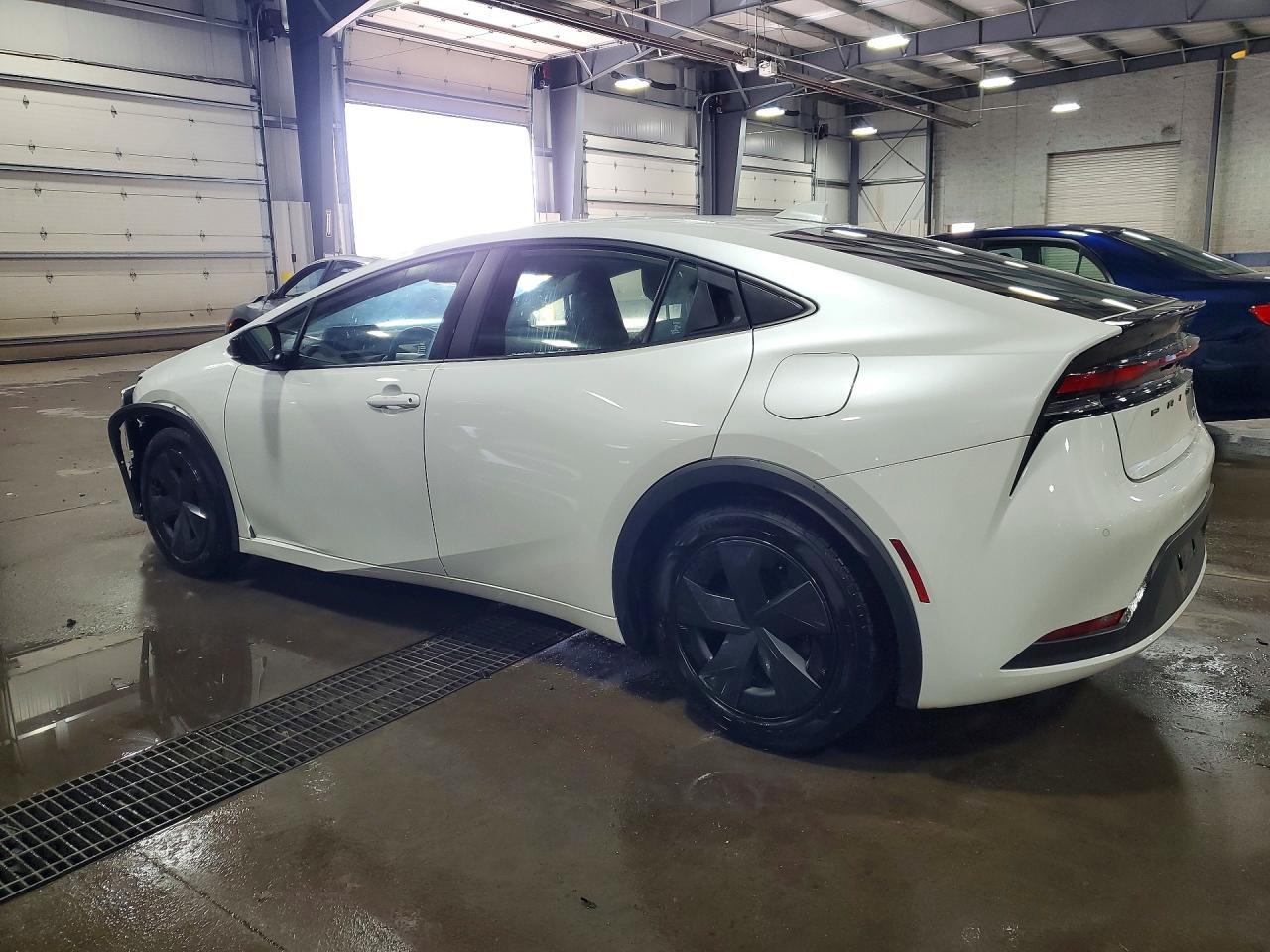 2023 Toyota Prius le