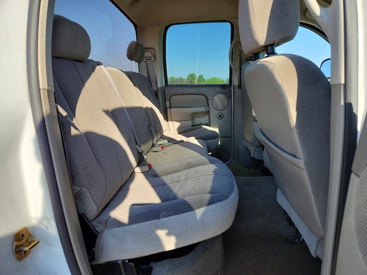 2004 Dodge RAM 1500 ST