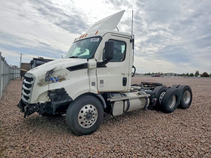 2025 Freigliner 2025 Freightliner Cascadia 116 Semi Truck