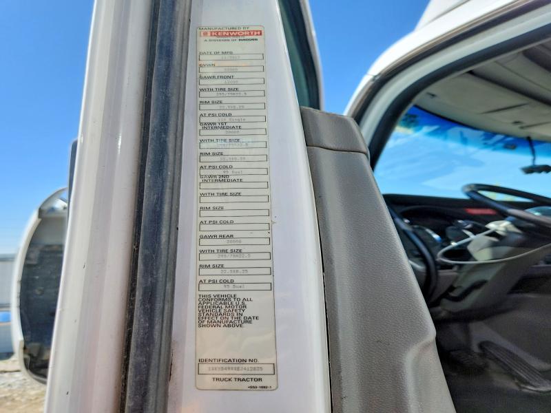 2014 Kenworth T680 Semi Truck