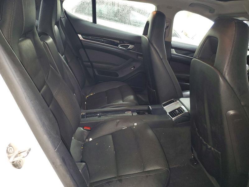 2014 Porsche Panamera 2