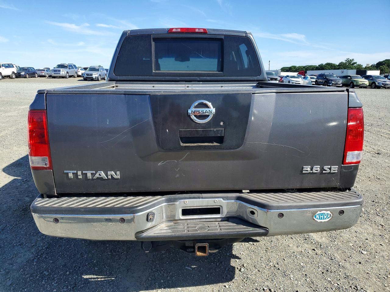 2005 Nissan Titan XE