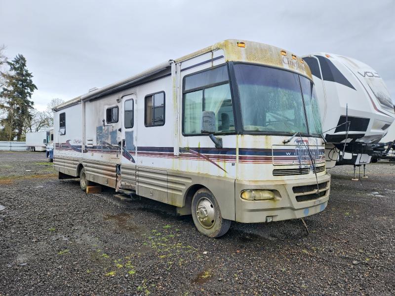 1999 Winnebago Cheiftain RV