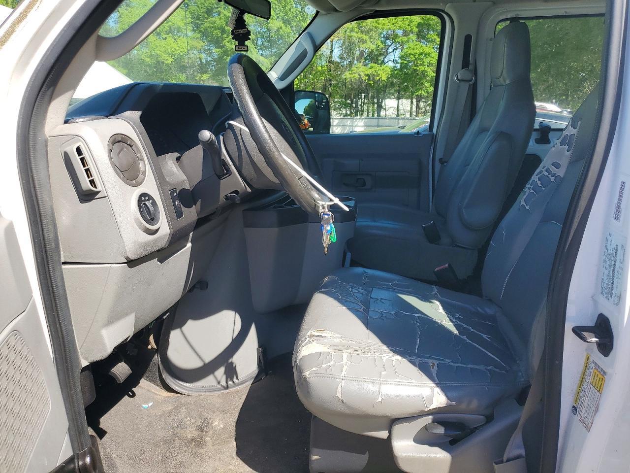 2010 Ford Econoline E350 Super Duty Wagon