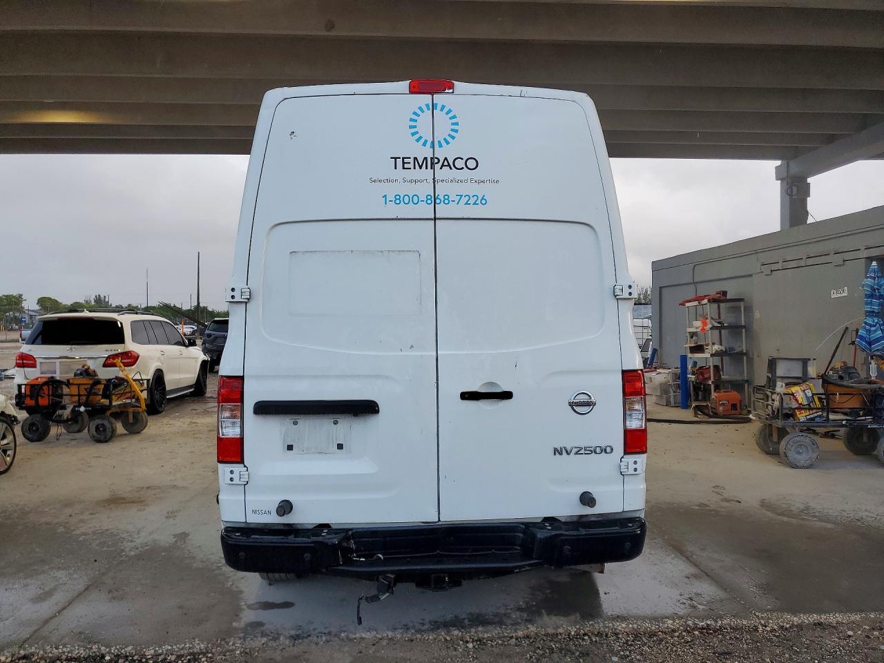 2018 Nissan NV 2500 S