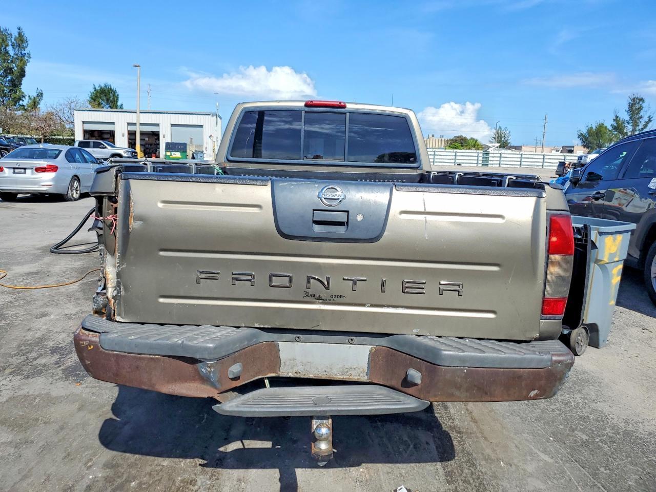 2001 Nissan Frontier SC