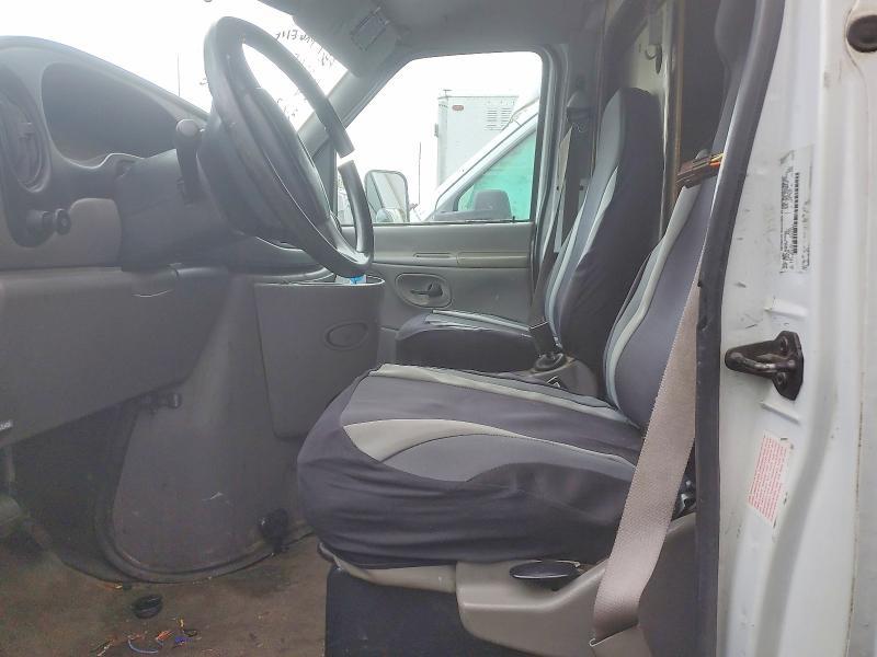 1999 Ford E450 BOX Truck