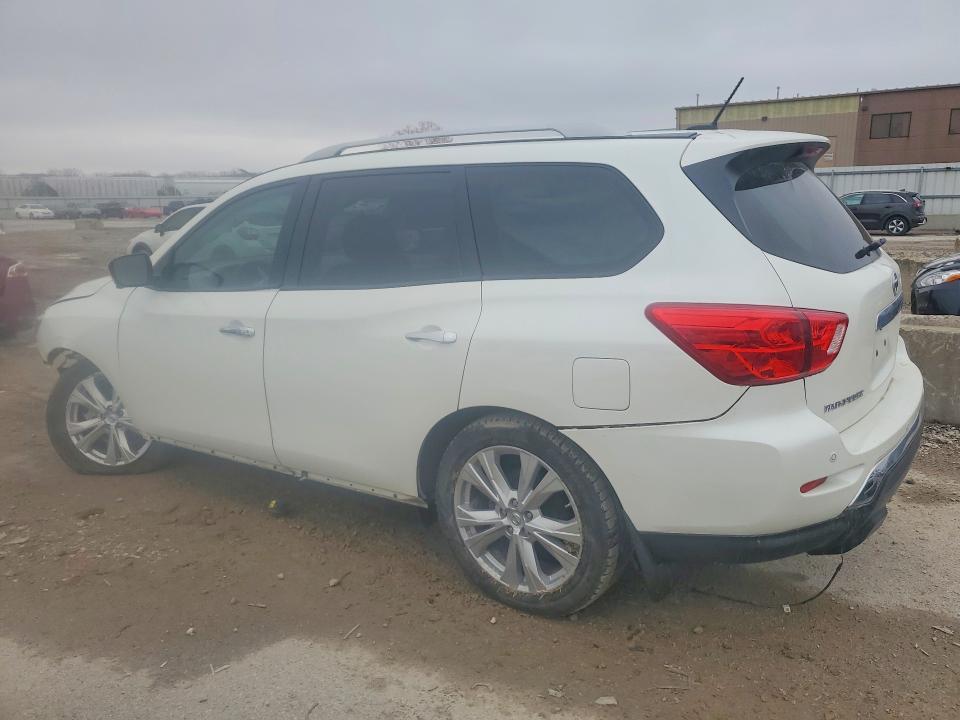 2018 Nissan Pathfinder sl