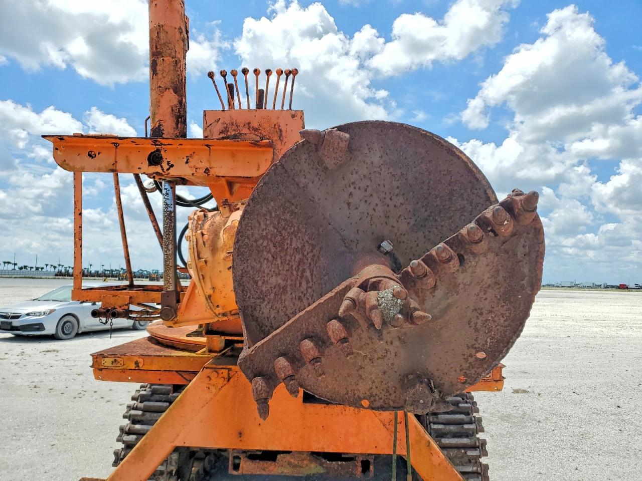 1980 Highway 1981 Highway Swing Base 160 IN Drilling RIG