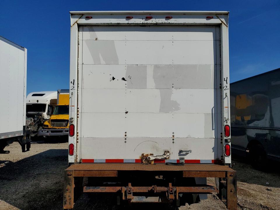 2014 Mitsubishi Fuso BOX Truck