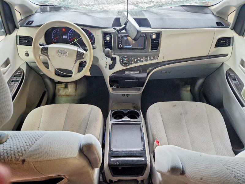 2014 Toyota Sienna le