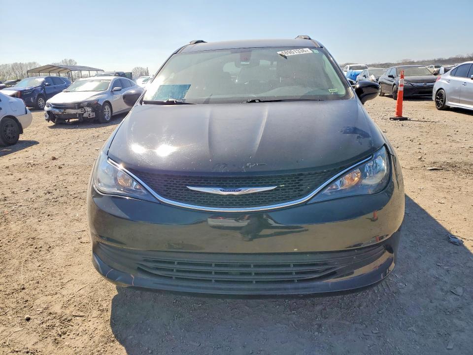 2020 Chrysler Voyager lxi