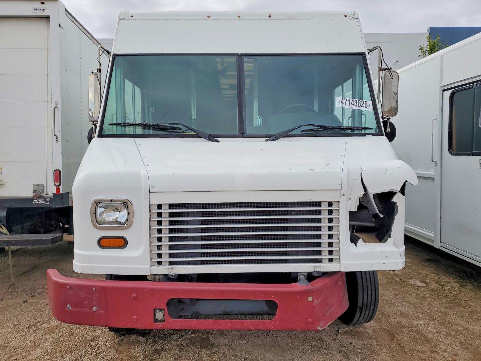 2015 Freightliner Chassis m Line Walk-in van