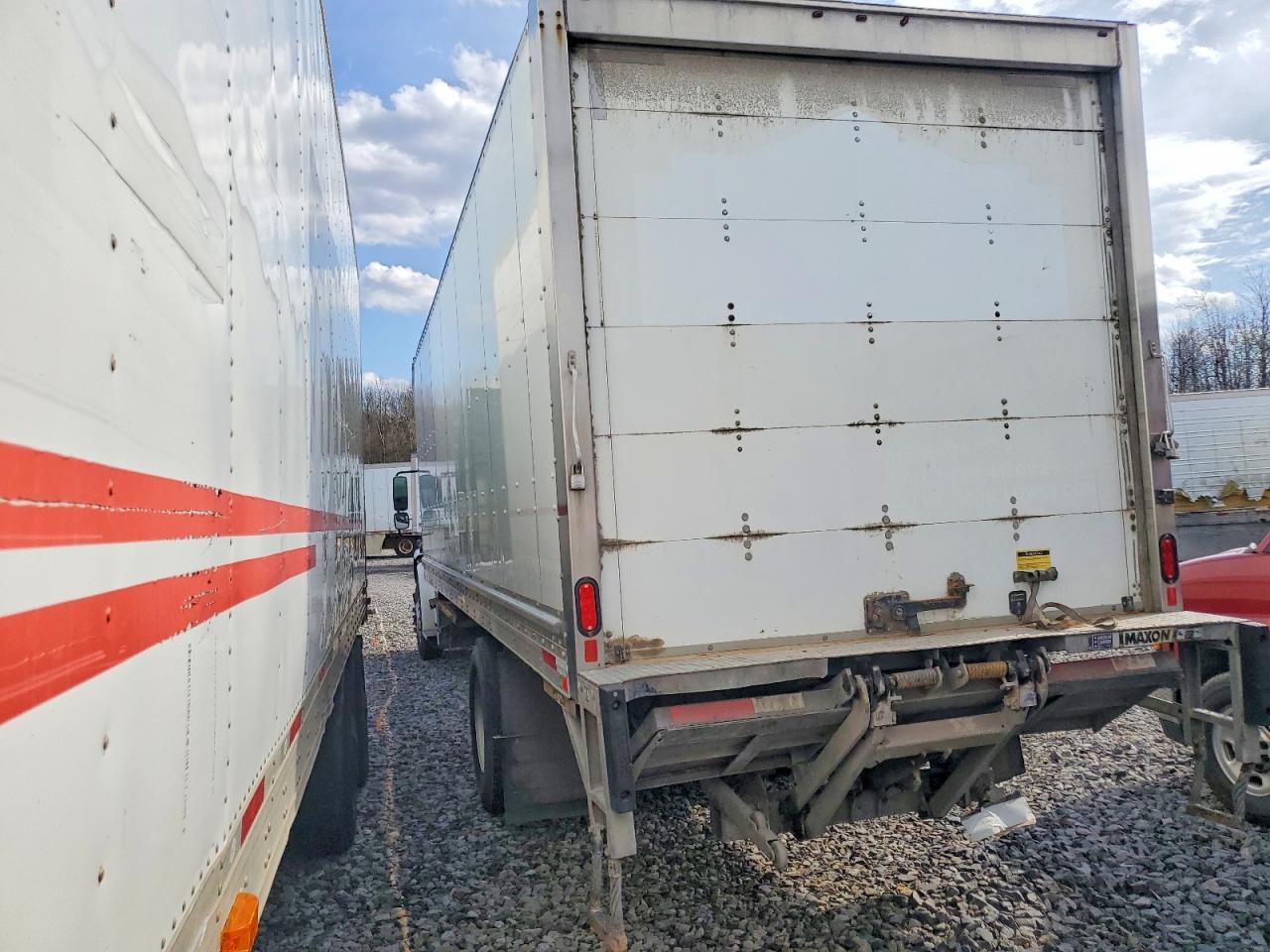 2020 Freigliner 2020 Freightliner Business Class M2 BOX Truck