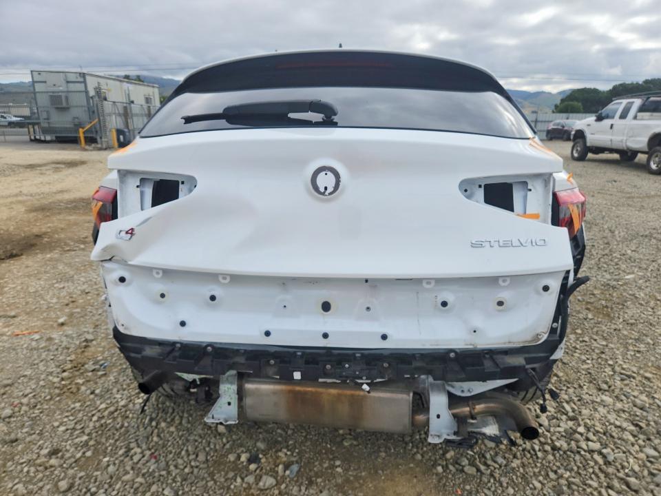 2019 Alfa Romeo Stelvio ti