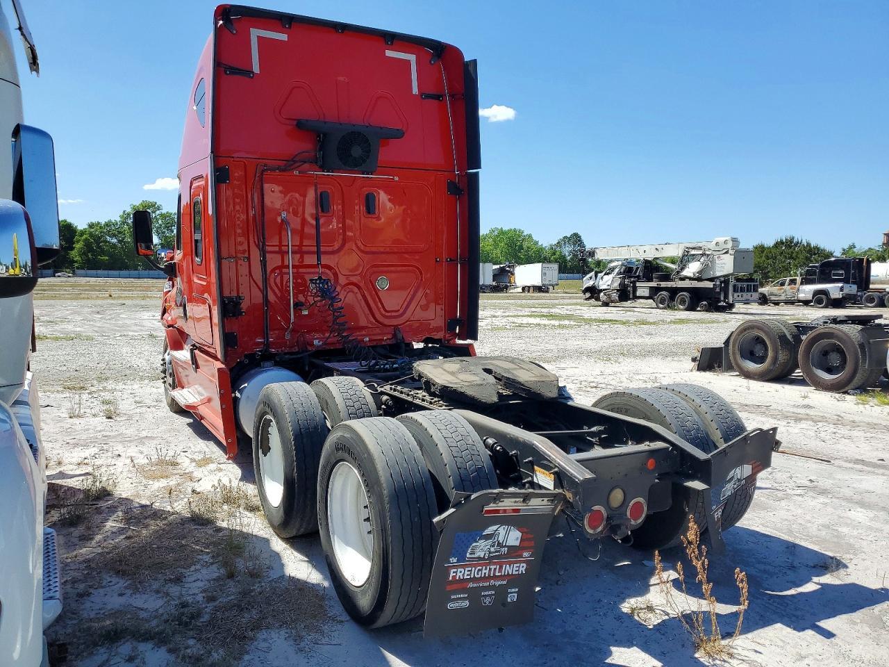 2018 Freigliner Cascadia 113