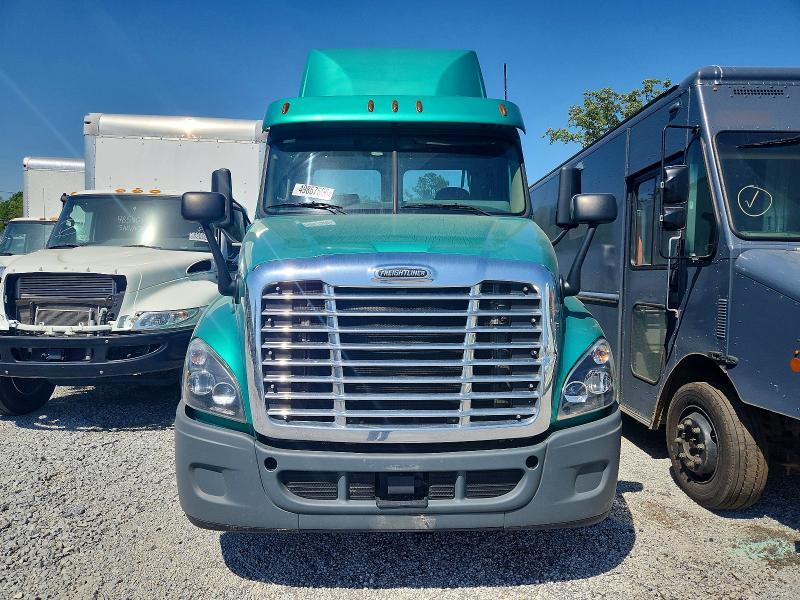 2019 Freigliner 2019 Freightliner Cascadia 125 Semi Truck