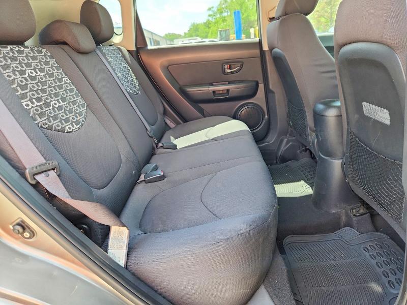 2011 KIA Soul +