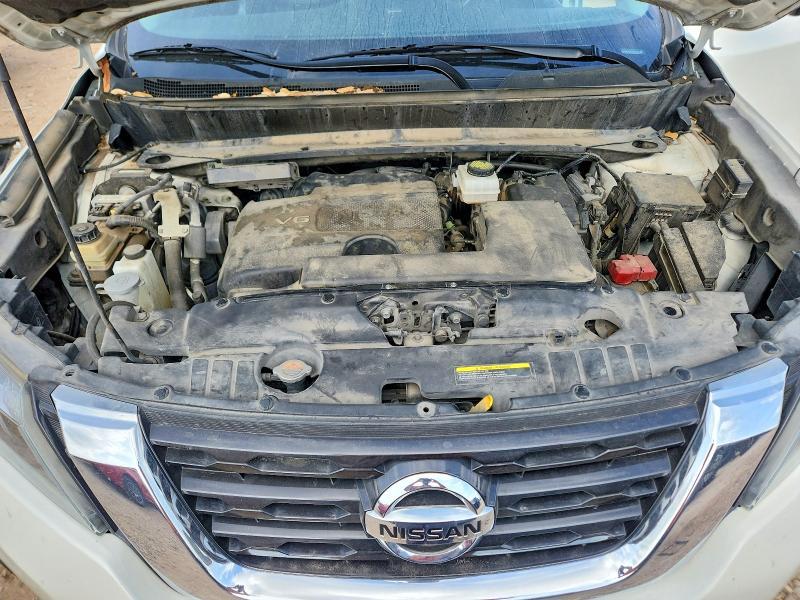 2017 Nissan Pathfinder Platinum