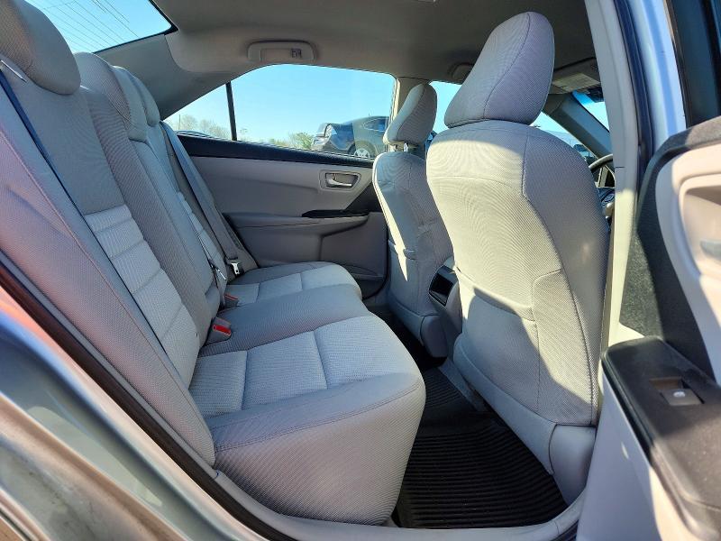 2016 Toyota Camry Hybrid le