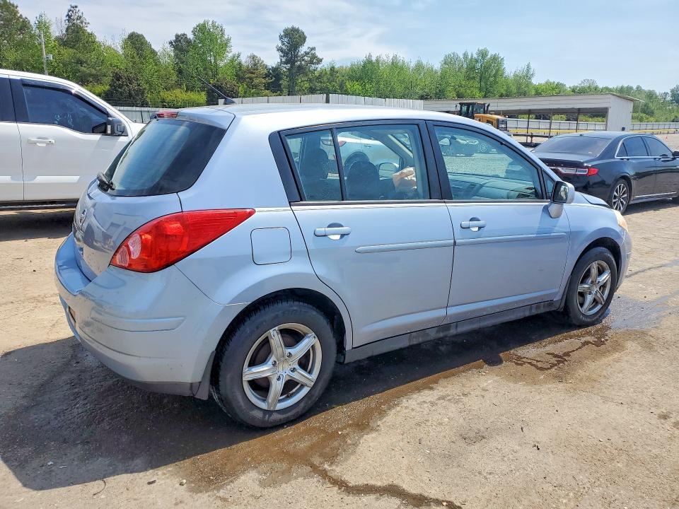 2009 Nissan Versa 1.8 s