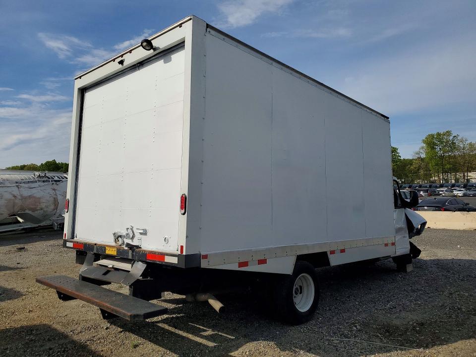 2024 GMC Savana Refrigerated BOX Truck