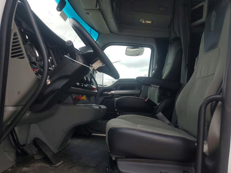 2020 Kenworth T680 Semi Truck
