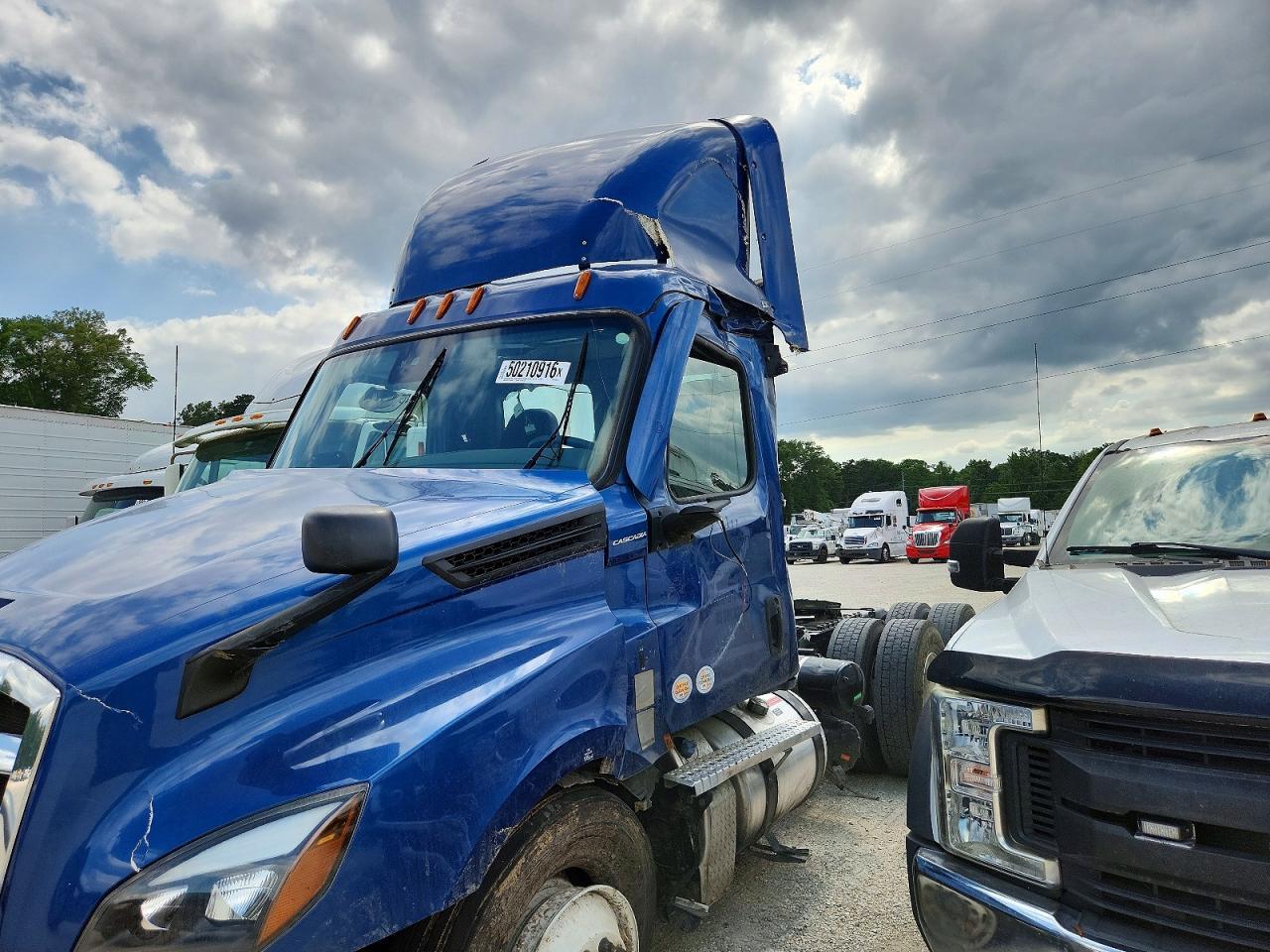 2025 Freigliner 2025 Freightliner Cascadia 126 Semi Truck