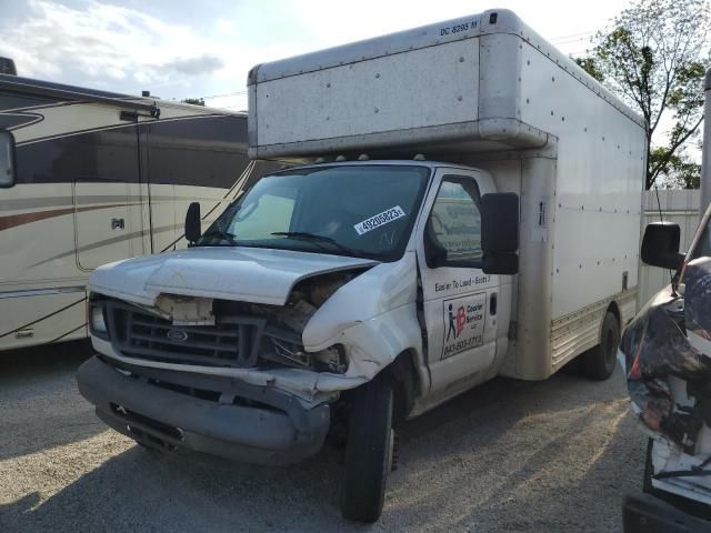 2007 Ford Econoline E450 Super Duty Cutaway Van