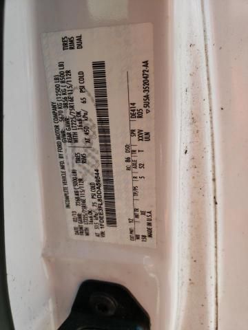 2013 Ford Econoline E350 Super Duty Cutaway Van