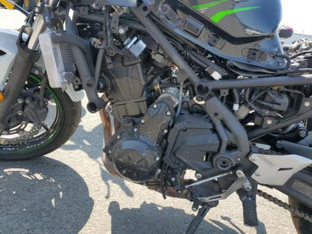 2022 Kawasaki EX650 N