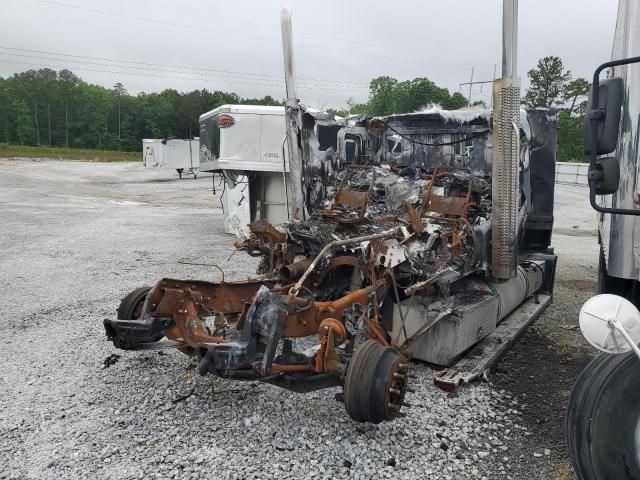 2020 Freightliner Conventional Coronado 132