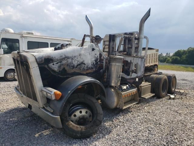 1999 Peterbilt 379