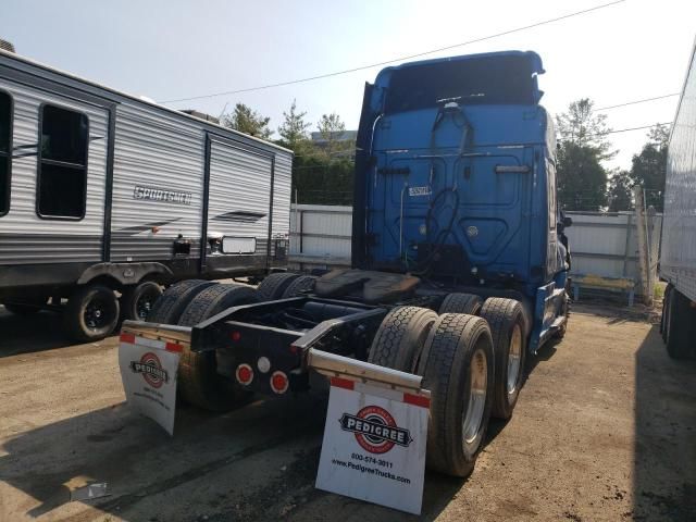 2019 Freightliner Cascadia 113