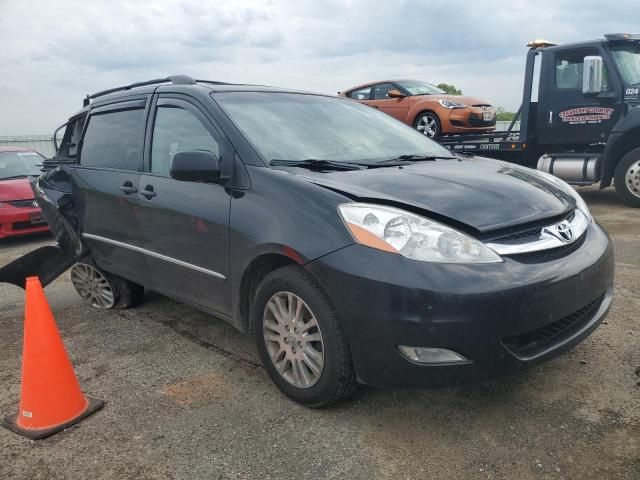 2008 Toyota Sienna XLE