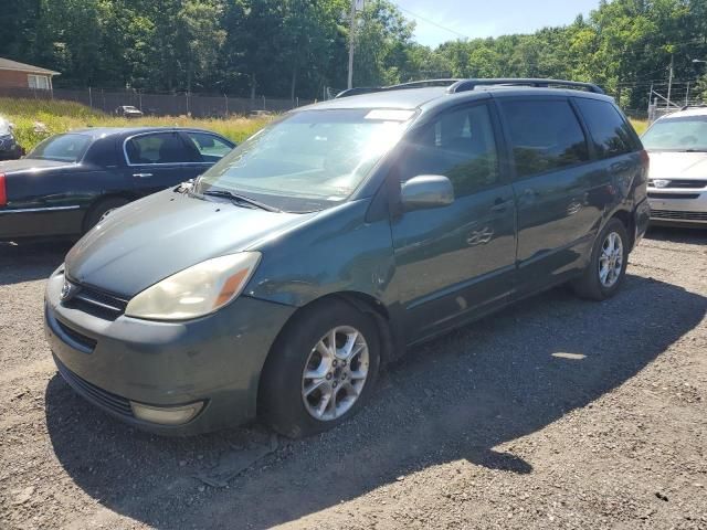 2004 Toyota Sienna XLE