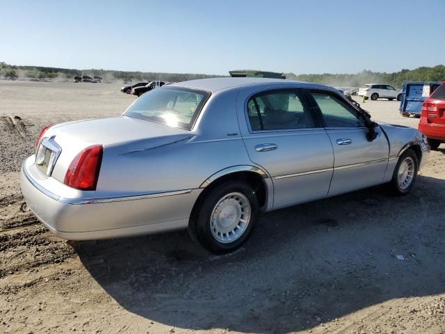 2000 Lincoln Town Car Executive