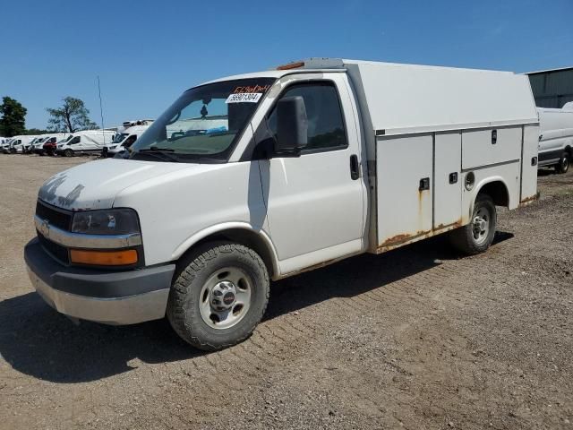 2010 GMC Savana Cutaway G3500