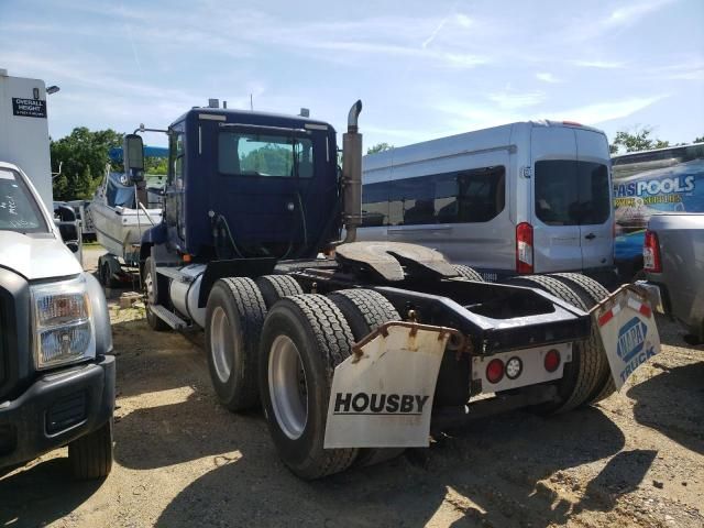 2005 Mack 600 CXN600