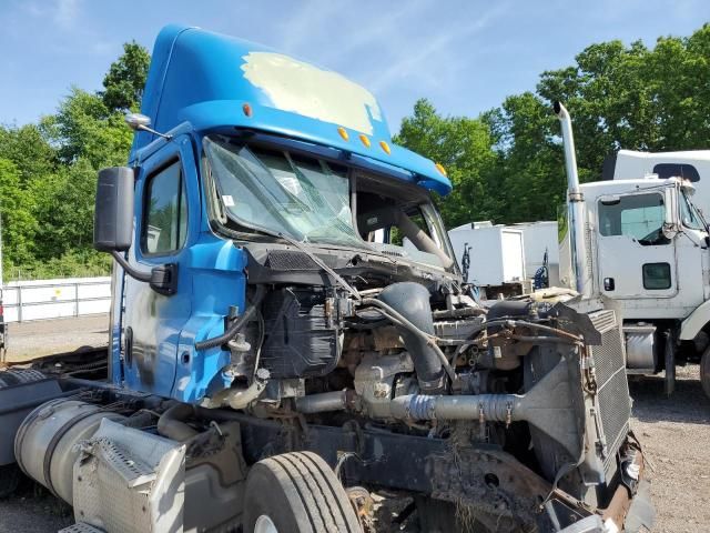 2013 Freightliner Cascadia 125