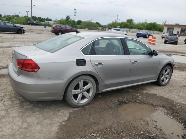 2013 Volkswagen Passat SE