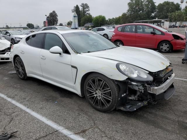 2015 Porsche Panamera 2