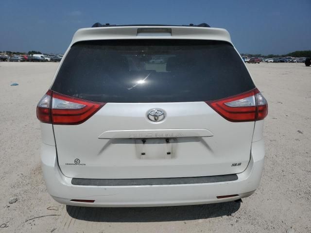 2015 Toyota Sienna XLE