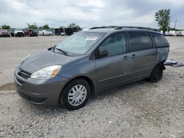 2004 Toyota Sienna CE