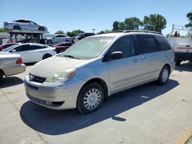 2004 Toyota Sienna CE