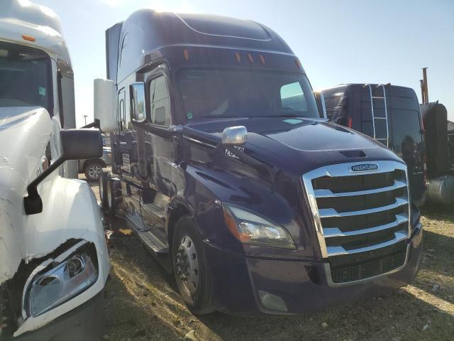 2020 Freigliner Cascadia 126